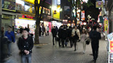 新宿の人通り多さの風景