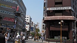 池袋駅北口の風景